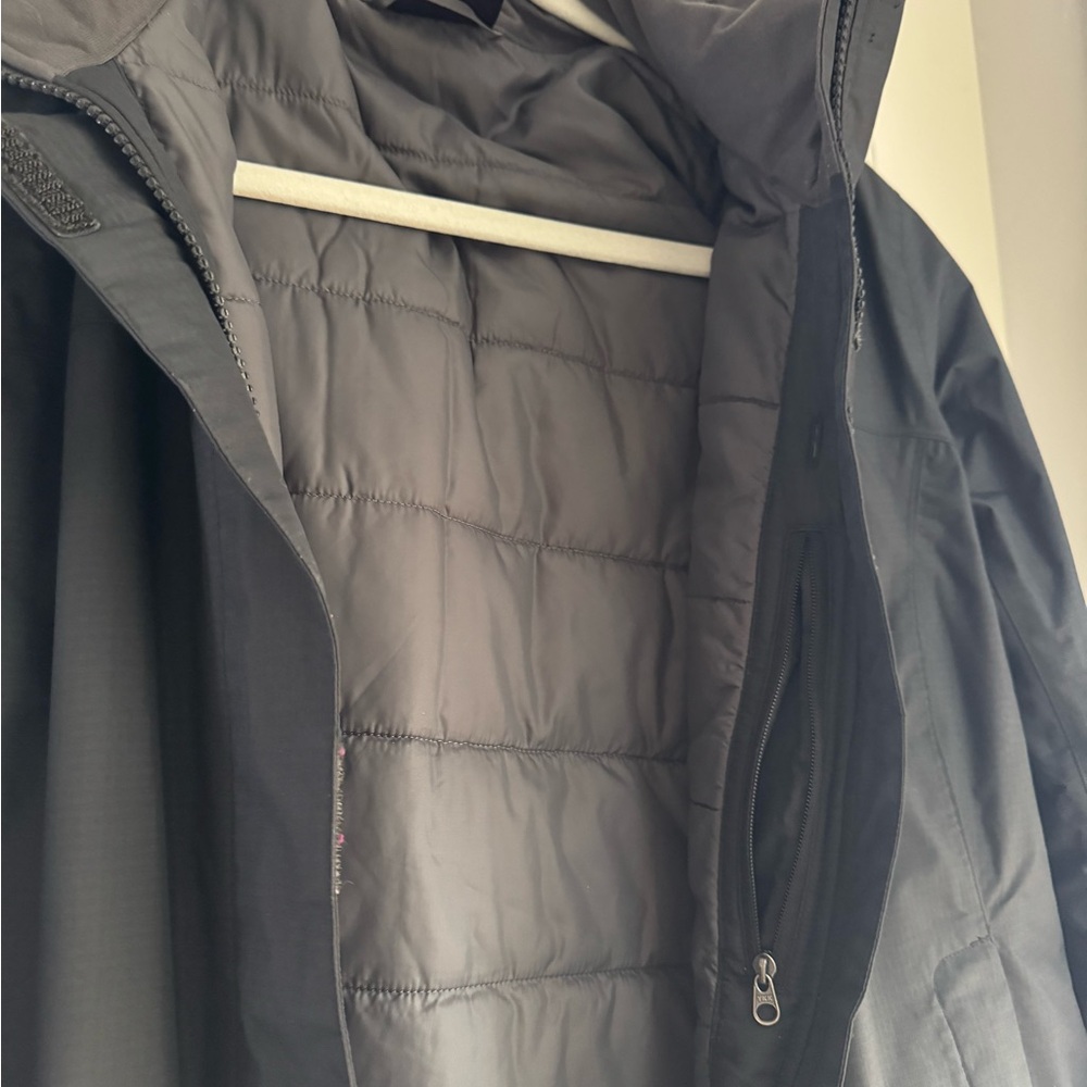 REI women’s Dark Gray or light black Jacket(outer shell) - Picture 6 of 9